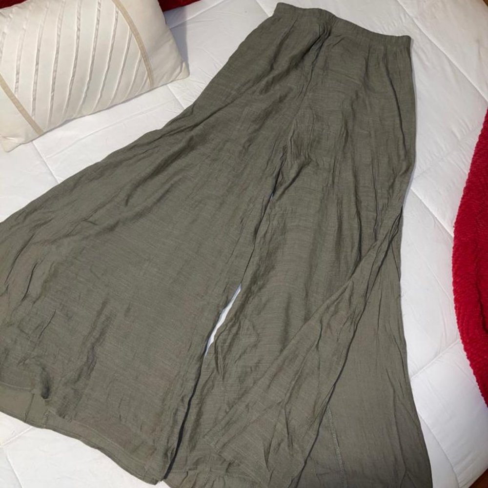 Bell Bottom Pant with Slit